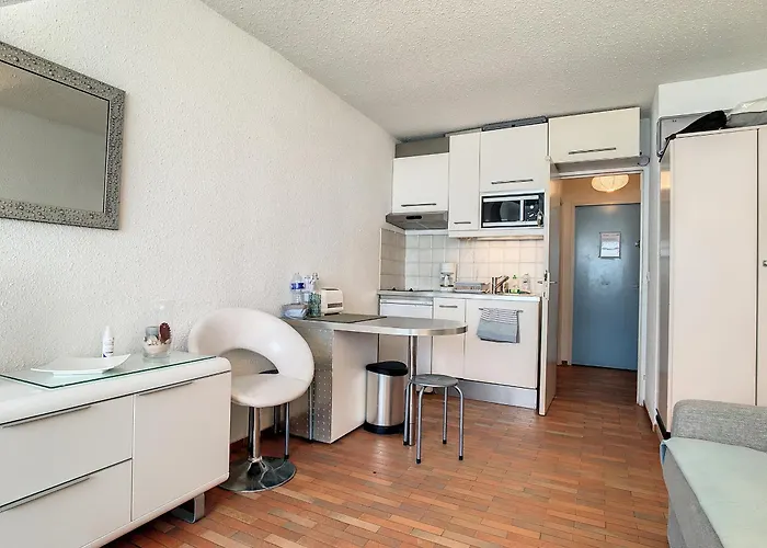 Apartamento Face Avec Parking Prive - 3 Couchages - Fr-1-715-35